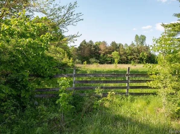 7970 W Liberty Rd, Ann Arbor, MI 48103