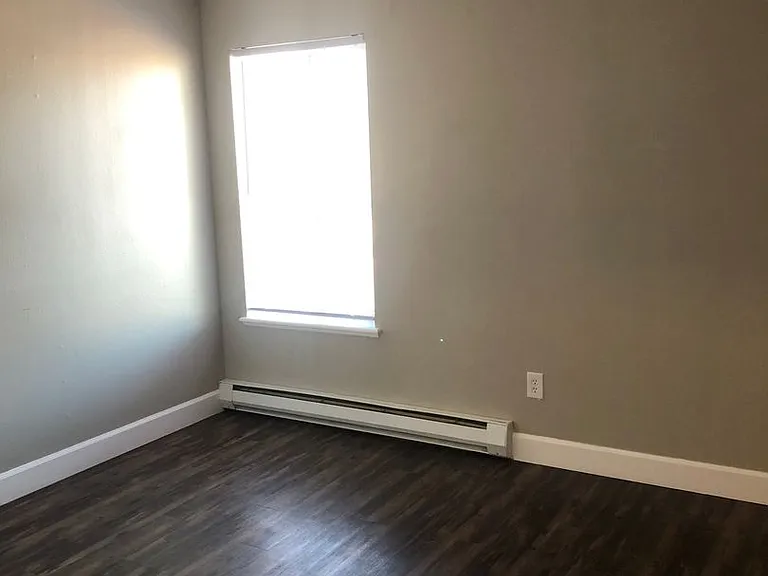 Top Unit Available! 2 Bed 1 Bath Condo — Photo 16