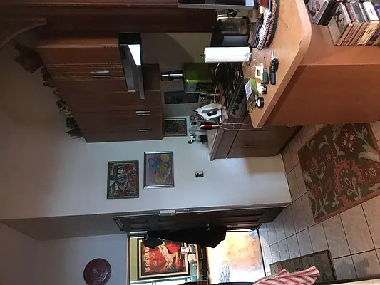 Rented by PLUSH REALTY Inc | media 6