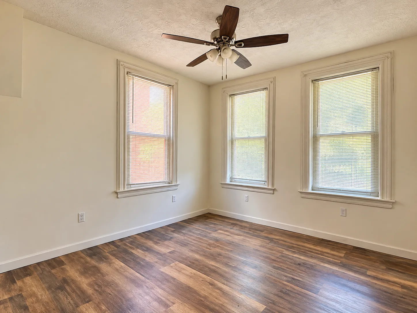 2 bed, 1.0 bath, 720 sqft, $1,250 — Photo 4