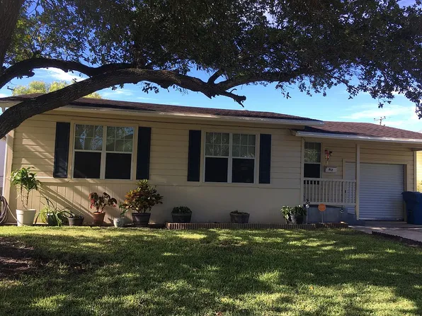 812 Hamilton St, Sinton, TX 78387