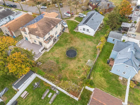 32-30 Anchor Drive image 30 of 33