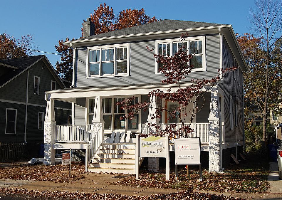 512 N Kenmore, Front View