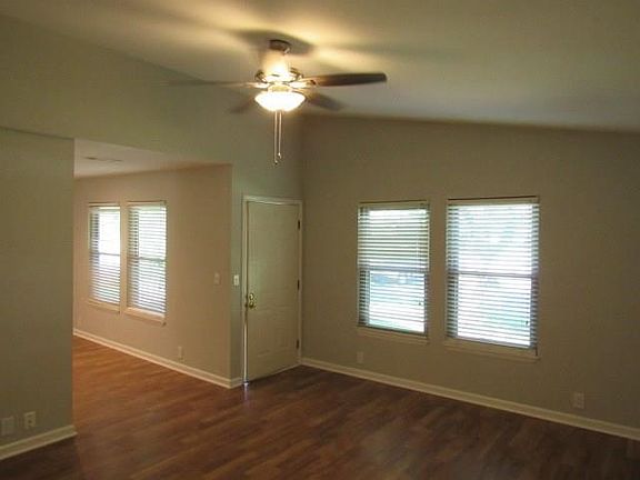 3rd image of 1603 Casa Ct