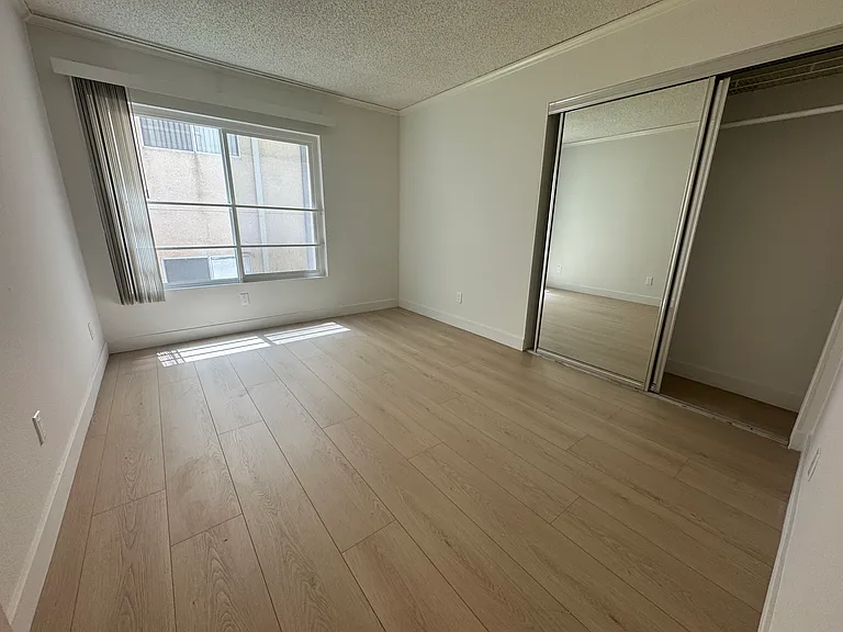 10911 Rochester Ave #102 — Photo 4