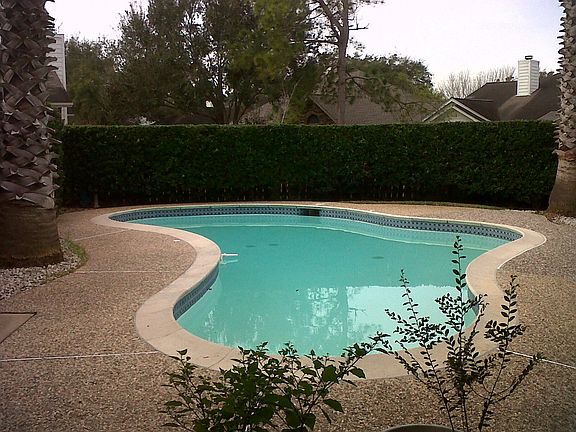 2nd image of 1131 Knoll Crest Ct