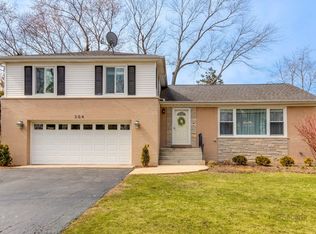 304 Lancaster Ave, Prospect Heights, IL 60070