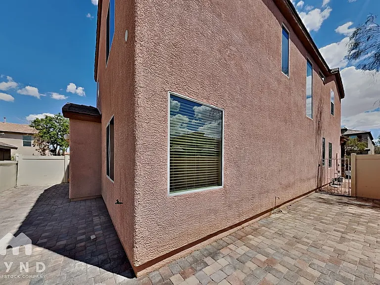 6686 Cloverstone Ct — Photo 19