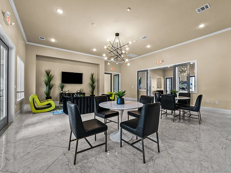 Cross Timbers Apartments — Photo 17