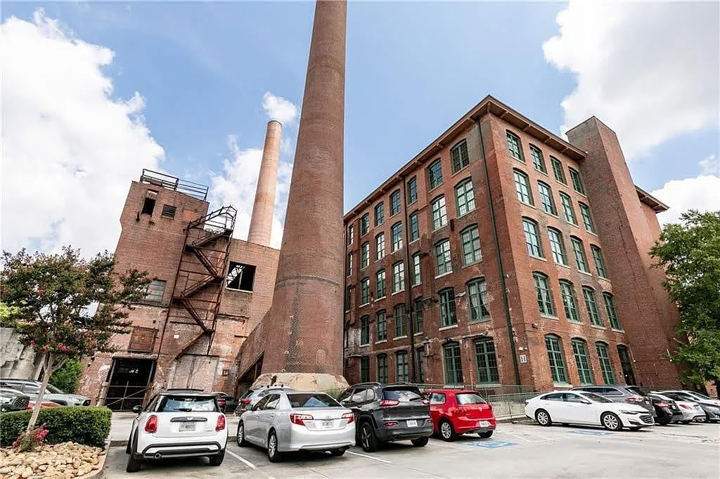 Building Photo - 170 Boulevard SE #506H