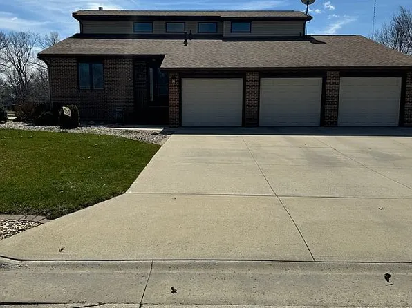 161 Parkwood Cir, Fort Dodge, IA 50501