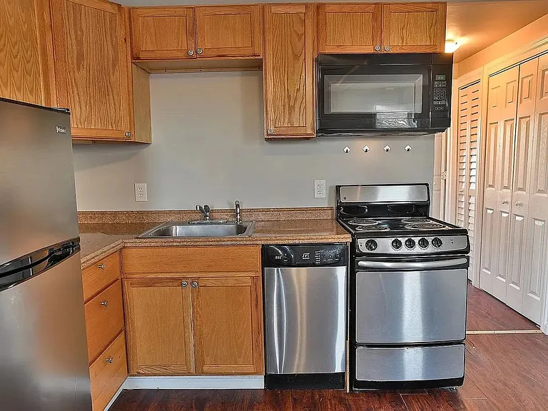 1540 N 5th St — Photo 3