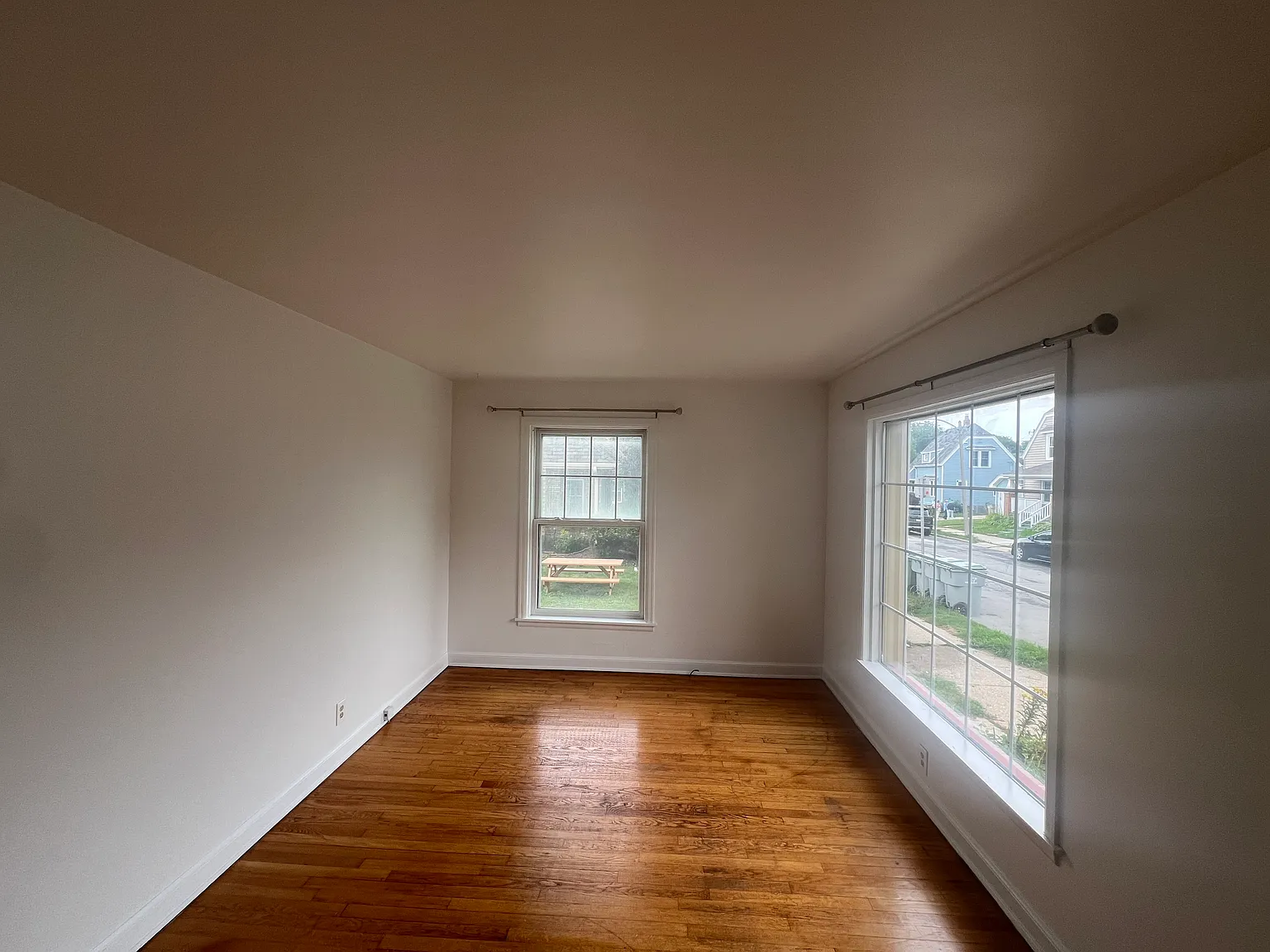 2309 E Falling Heath Pl — Photo 4