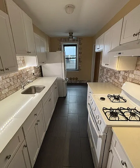42 Barker Ave #2B — Photo 6