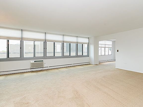 5th image of 169 N Grove Ave APT 5D