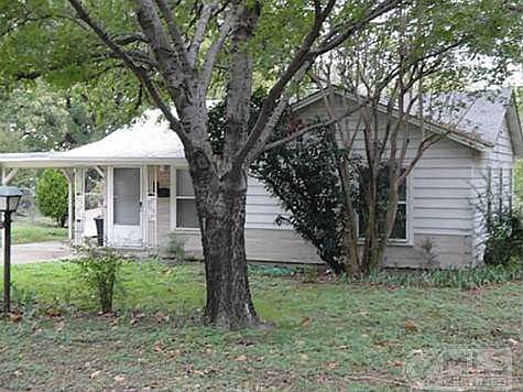 1st image of 3328 Eastridge Dr