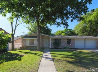 130 Nocturne Dr, San Antonio, TX 78216