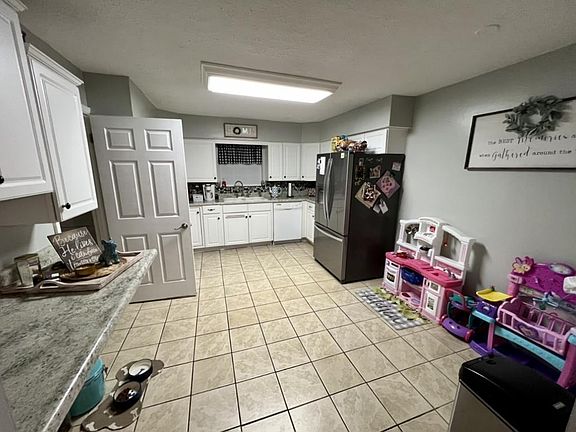 4th image of 74 Township Road 1096
