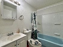 2nd image of 1915 W Boone Ave #3