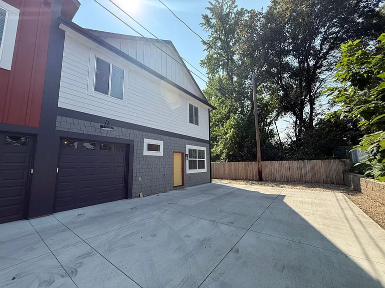 815-819 W Williams St — Photo 21