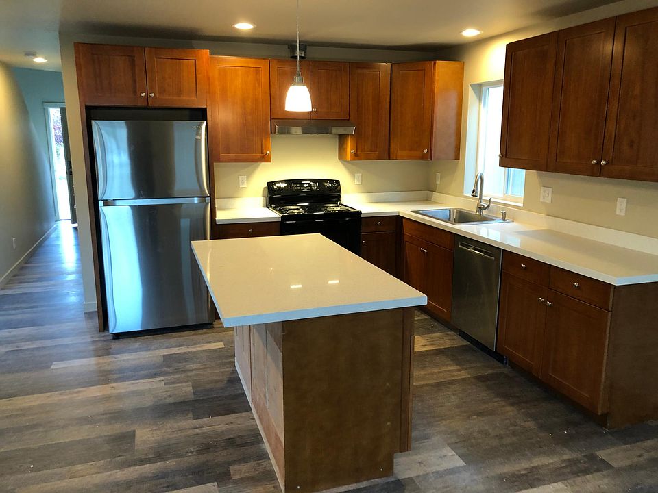 1st image of 3704 W F St