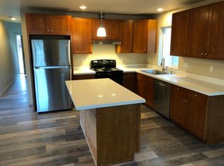 3704 W F St, Bremerton, WA 98312