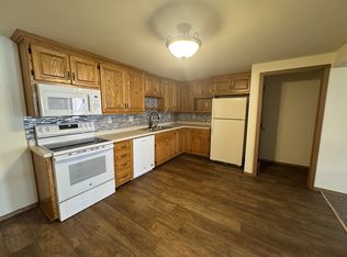 2340 Canter Ln, Green Bay, WI 54304