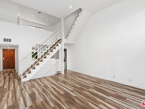 4th image of 3712 Evans St APT 7