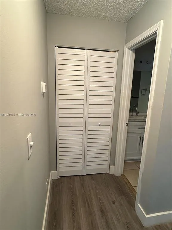 3 bed, 2.5 bath, 1449 sqft, $3,000 — Photo 2