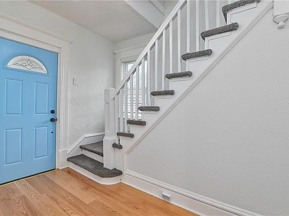 4th image of 3229 Wayne Ave