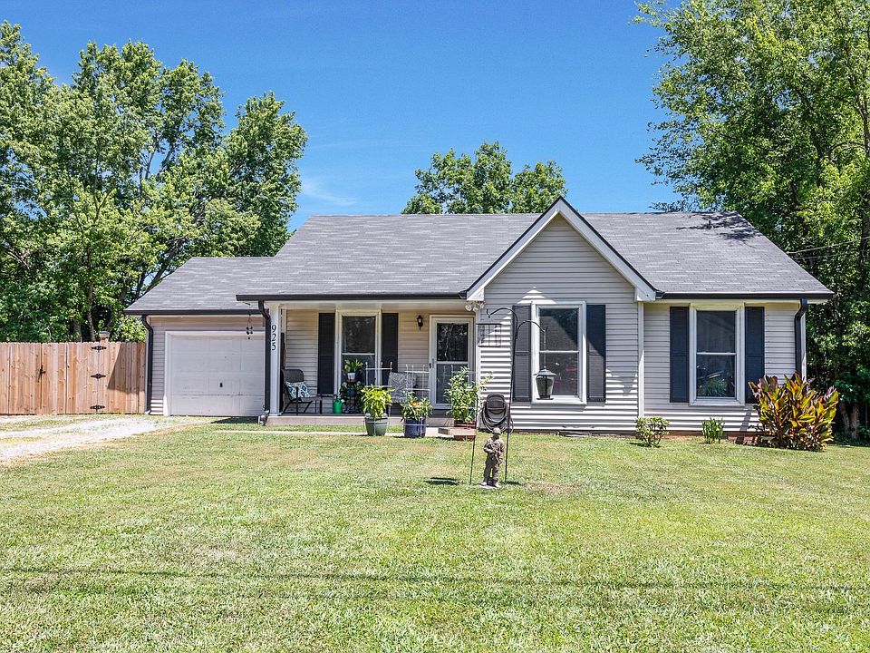 1st image of 925 Poppy Dr