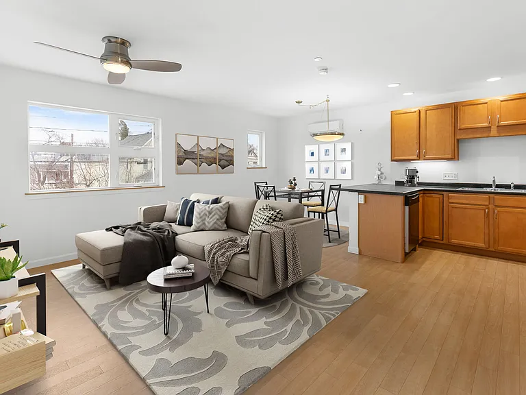 Packard Lofts — Photo 9