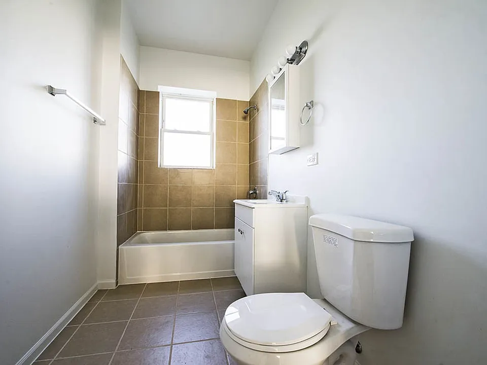 7120 S Wabash