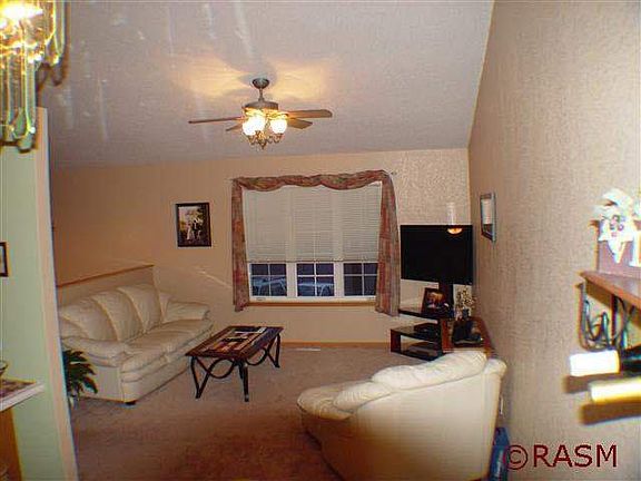 2nd image of 408 Bunting Ct