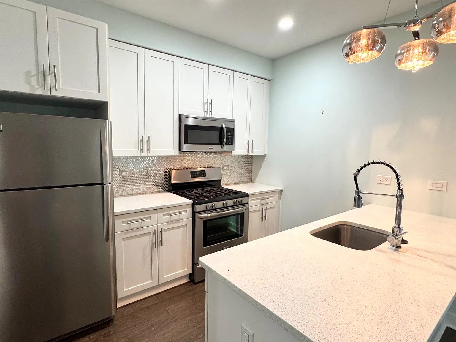 Studio, 1.0 bath, 410 sqft, $1,700 — Photo 4