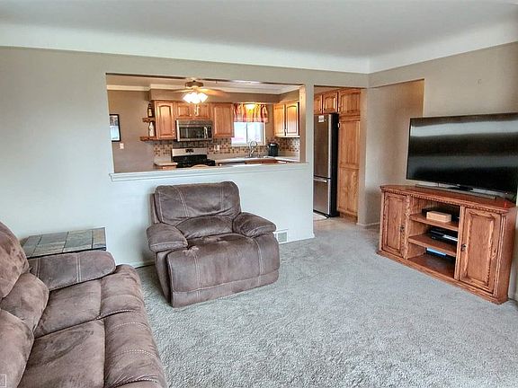 5th image of 21749 Timberidge St