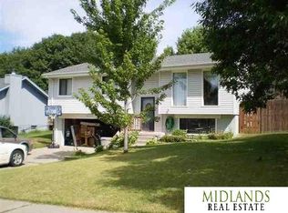 3410 Henery Rd, Bellevue, NE 68123