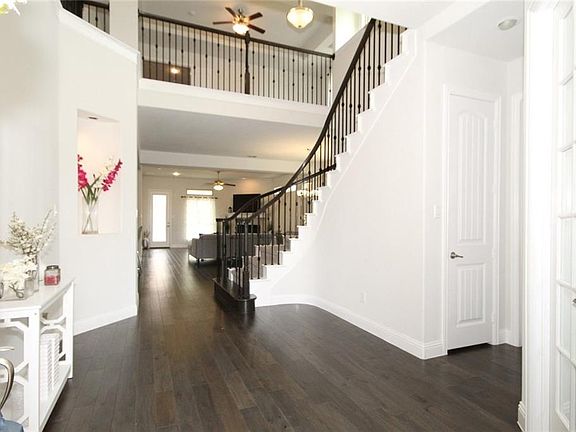 2nd image of 10545 Helen Dr