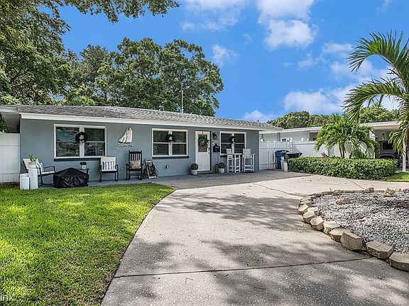 2nd image of 2718R Boca Ciega Dr N