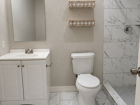 3rd image of 5811 Graycliff Dr