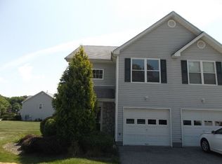 9 Beechmont Ter, Hamburg, NJ 07419