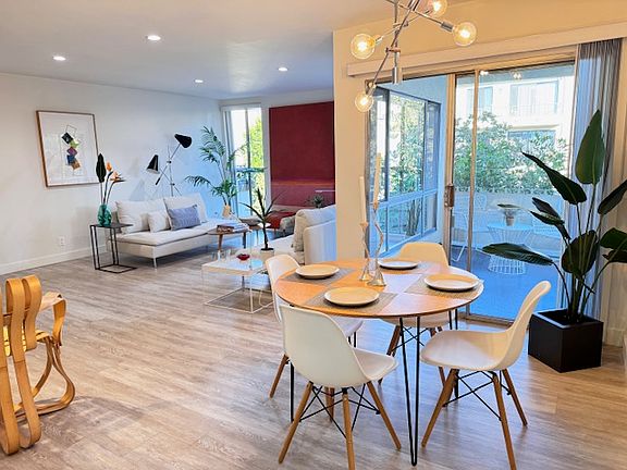 3rd image of 4459 Ventura Canyon Ave #13