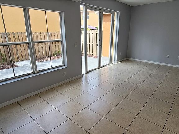 4th image of 8480 NW 139th Ln APT 1505