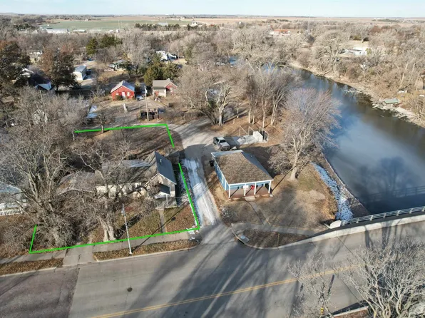 710 Washington St, Ellis, KS 67637