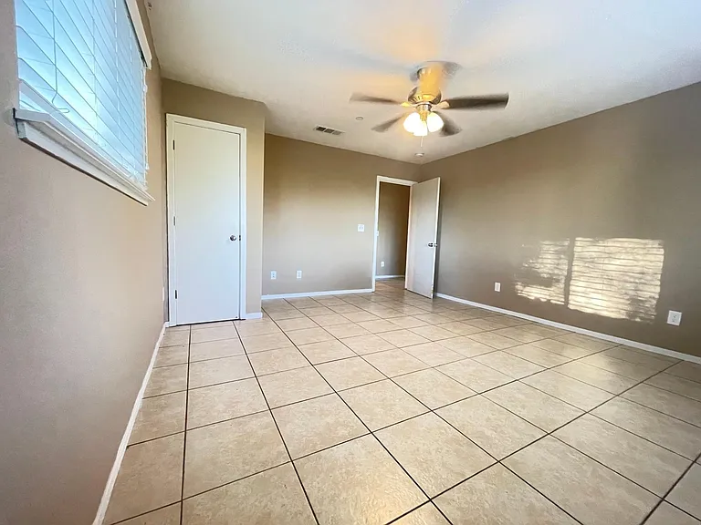 5020 E Eight Mile Rd — Photo 6