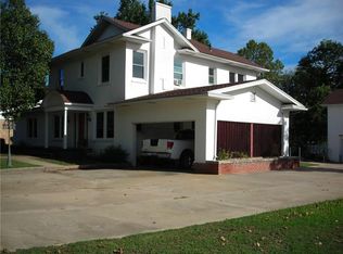 307 Country Club Dr, Holdenville, OK 74848