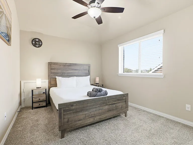 1370 Pelican Dr — Photo 36