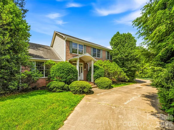 250 Midland Dr, Asheville, NC 28804