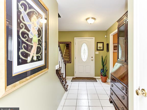 5th image of 306 Manor Dr