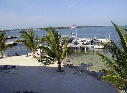 Private Beach with Dockage